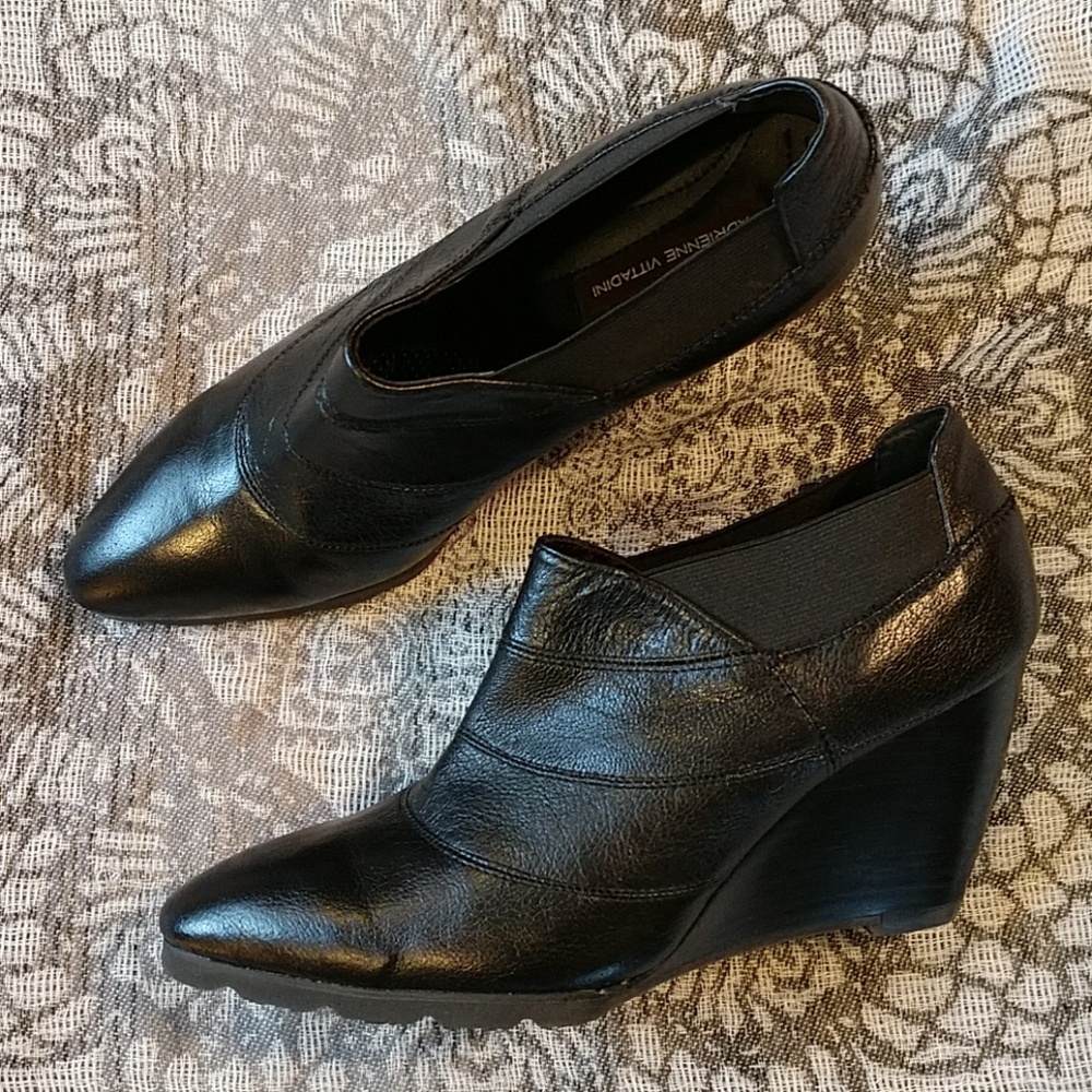 Adrienne Vittadini Black Leather Wedge Booties